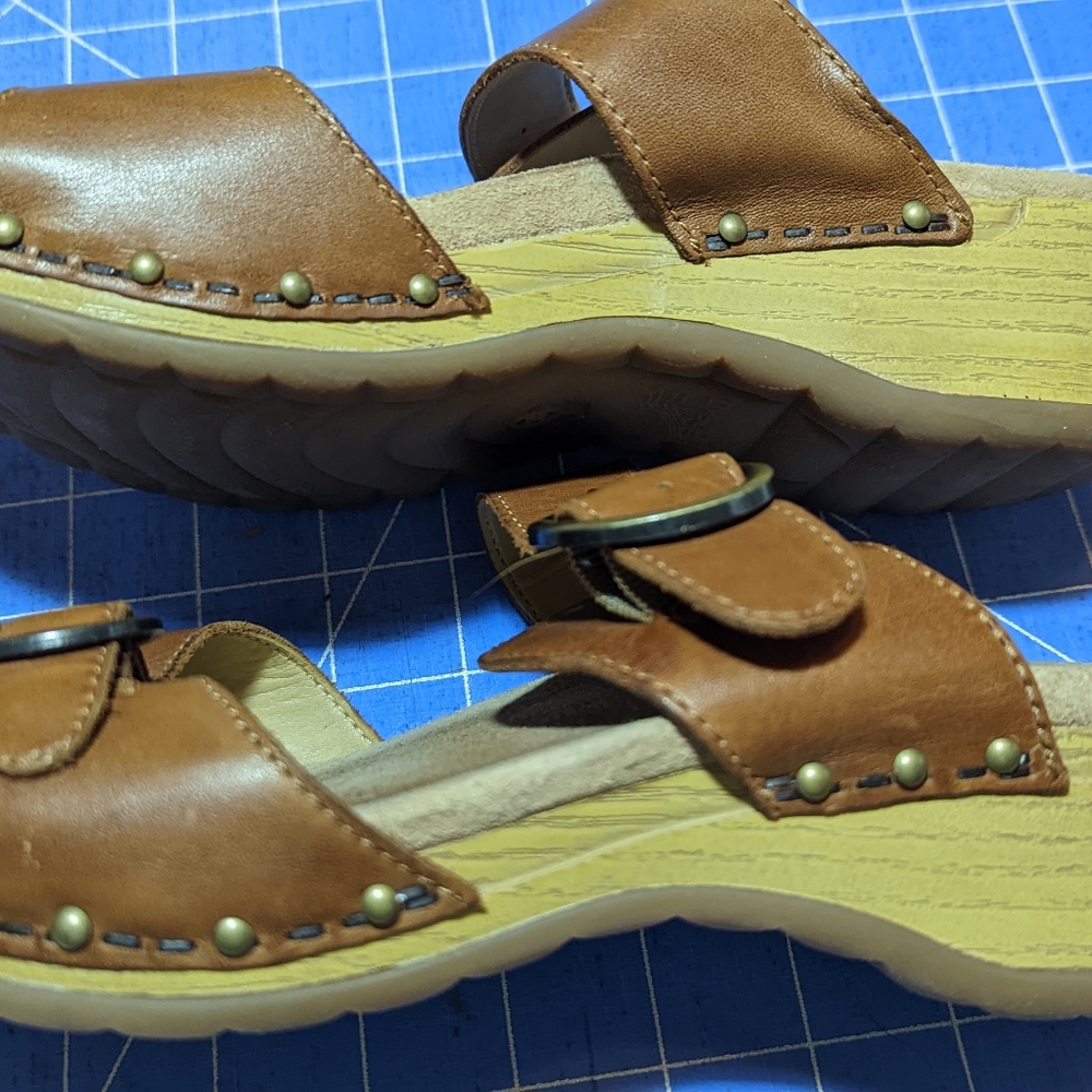 Dansko Clogs Slides Leather Camel - image 2
